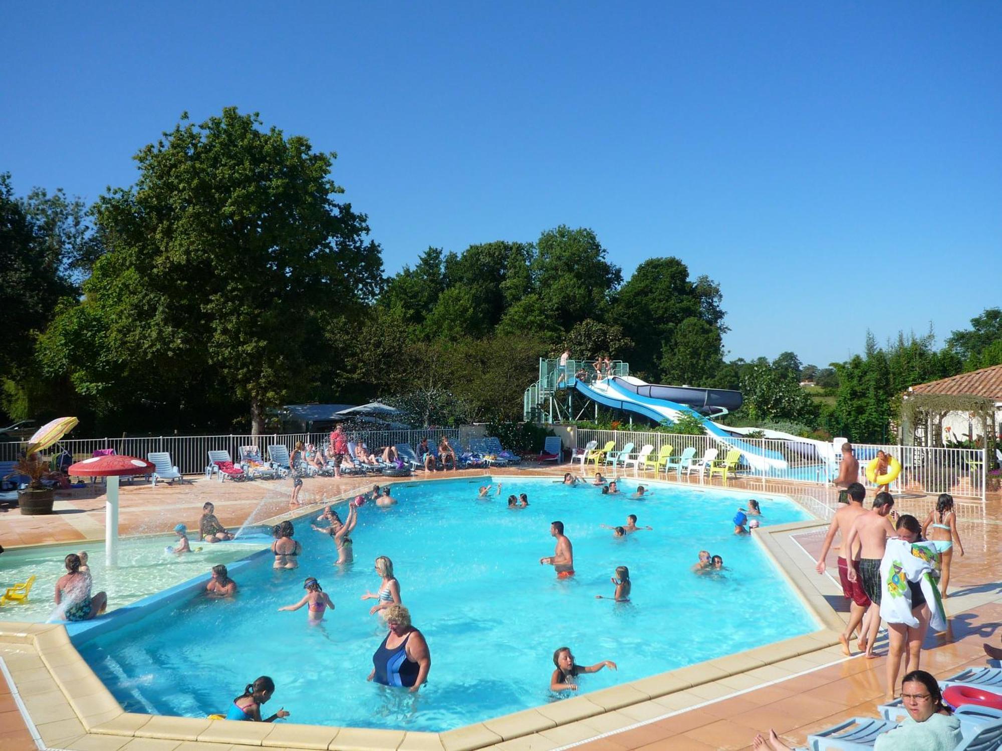 Camping Le Ragis Challans Exterior photo